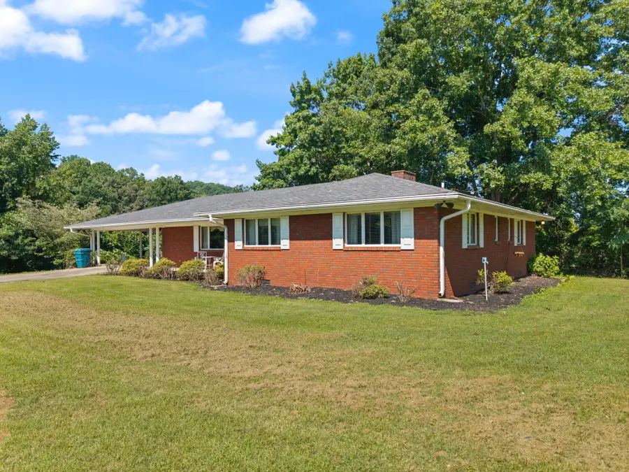 210 Langdon Avenue, Manchester, KY 40962 - #3
