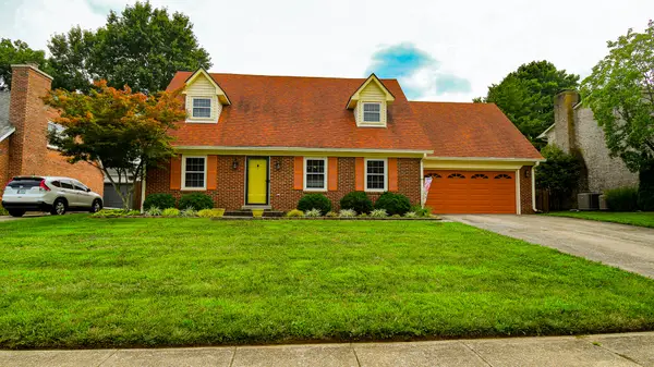 632 Deerfield Drive, Versailles, KY 40383