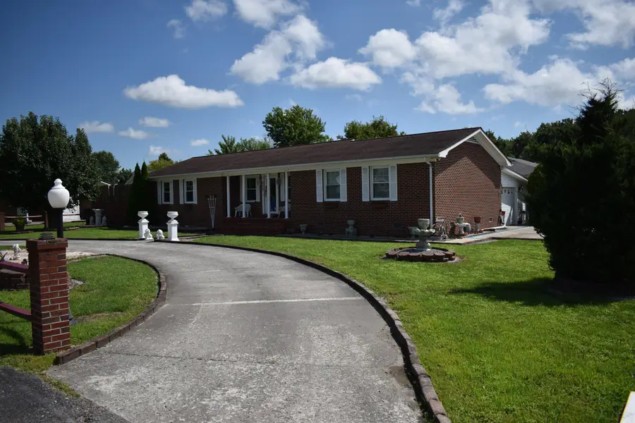 926 Doncaster Avenue, Middlesboro, KY 40965 - #3