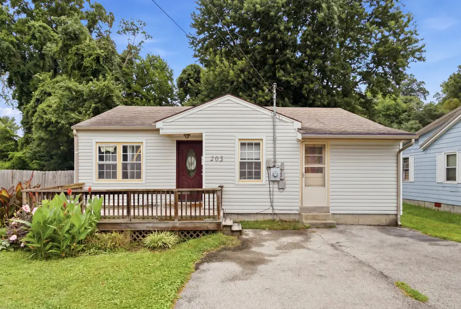 205 Dinsmore Street, Berea, KY 40403 - #2