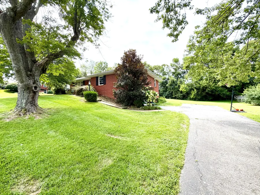 344 Twinbrook Drive, Danville, KY 40422 - #3