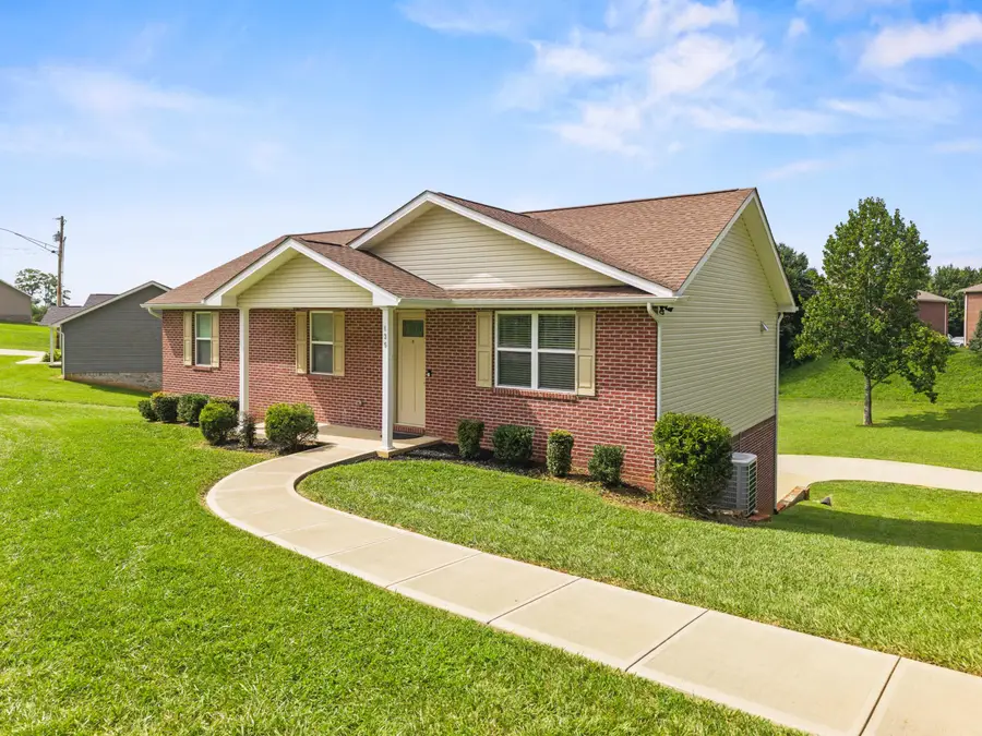 135 Grand Crossing Drive, Somerset, KY 42503 - #2
