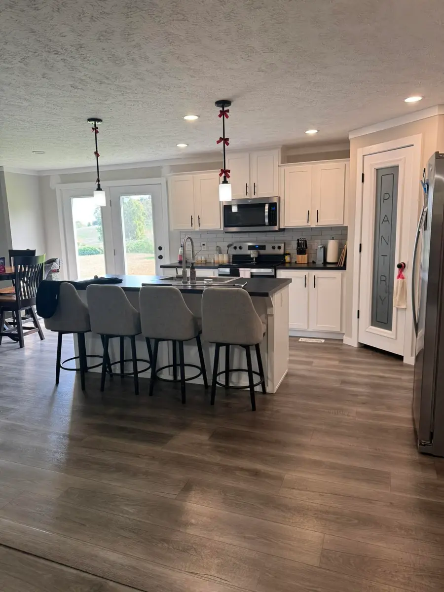 2152 S Highway 76, Russell Springs, KY 42642 - #2