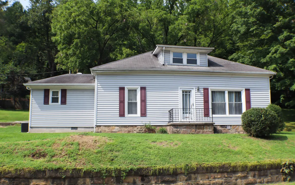 412 Main Street, McKee, KY 40447 - #1