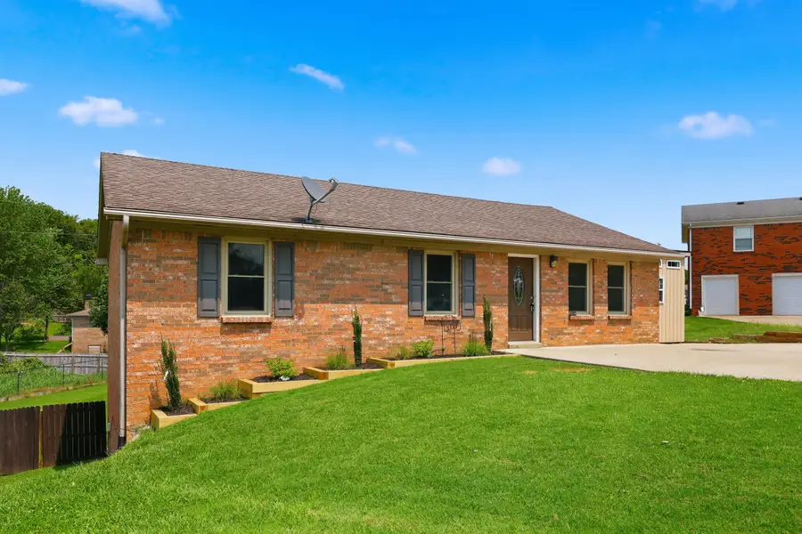 2218 Woodford Drive, Richmond, KY 40475 - #3
