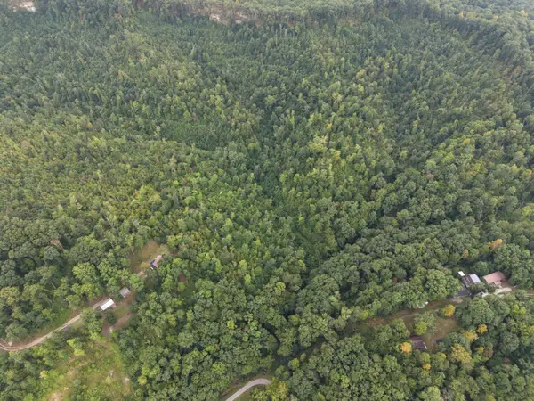 2000 3781 Skidmore Rd Road, Frenchburg, KY 40322