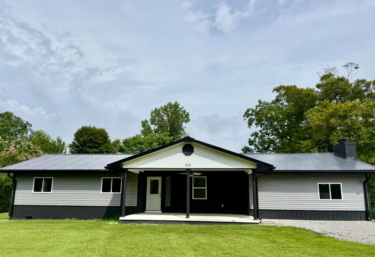 435 Mcguire Avenue, Beattyville, KY 41311 - #1