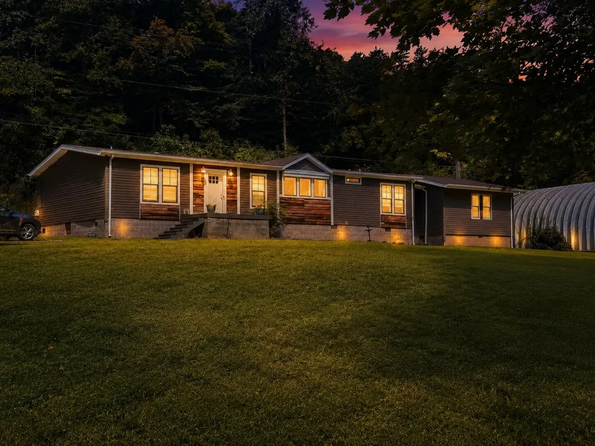 209 Indian Creek Hollow Road, Whitesburg, KY 41858 - #1