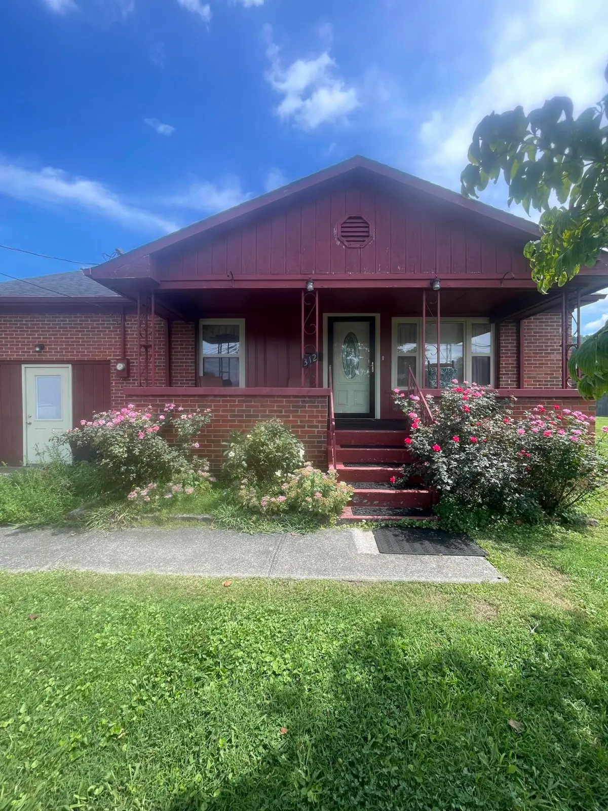 312 N Broadway, Barbourville, KY 40906 - #1