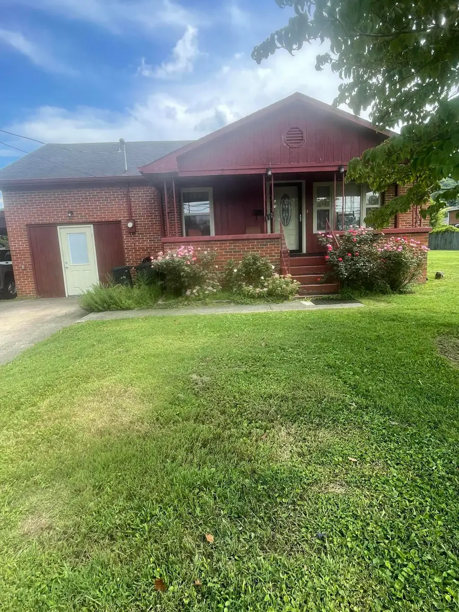312 N Broadway, Barbourville, KY 40906 - #2