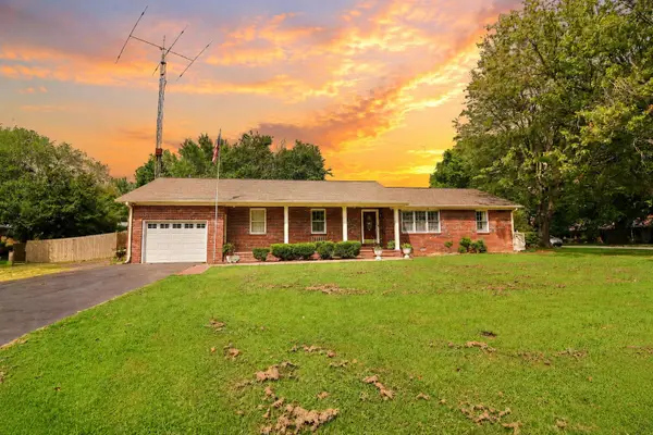 1900 Gatesborough Circle, Murray, KY 42071