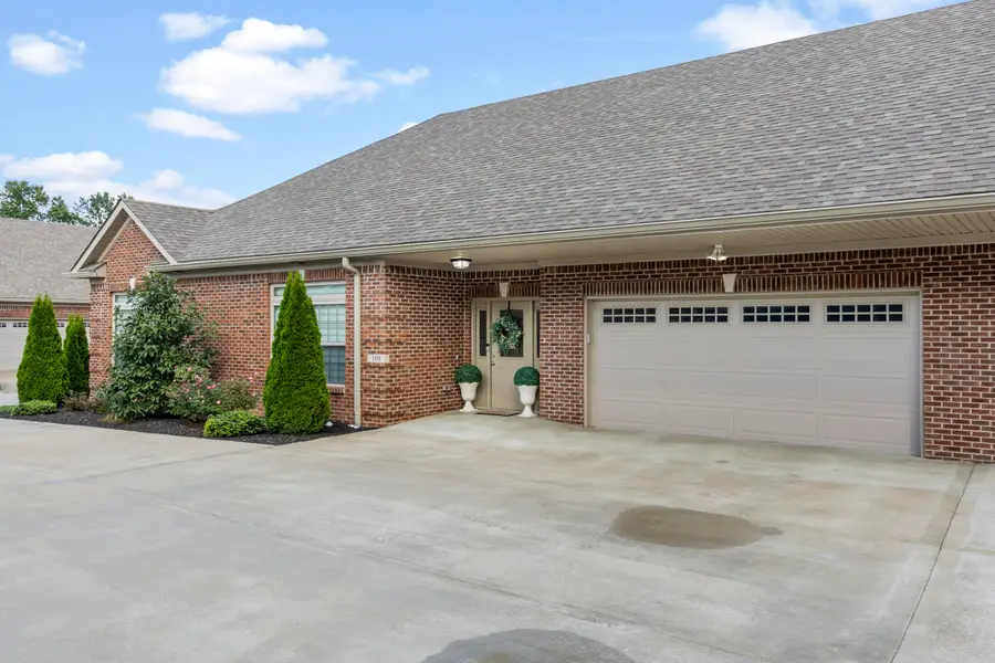 109 Woods Way, Frankfort, KY 40601 - #2