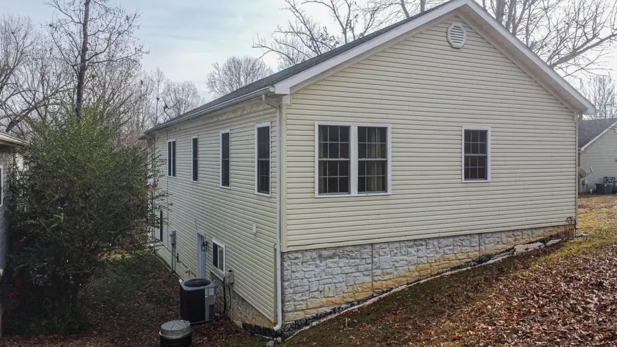 444 E Commerce Avenue, Grand Rivers, KY 42045 - #2