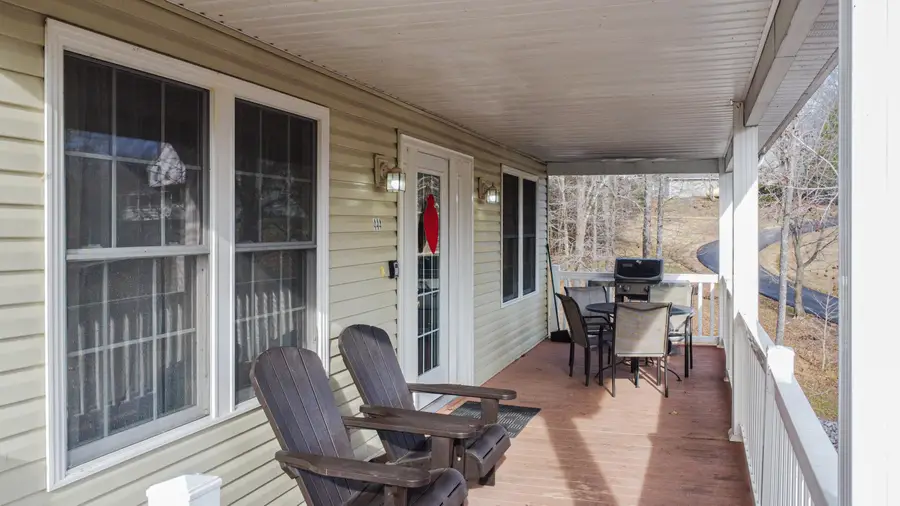 444 E Commerce Avenue, Grand Rivers, KY 42045 - #3