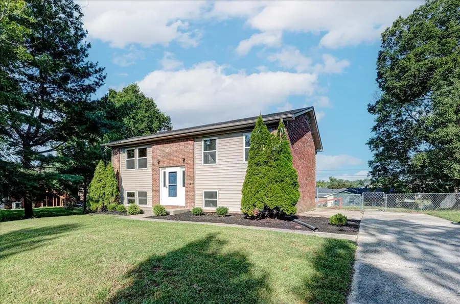 3328 Downing Place, Lexington, KY 40517 - #3
