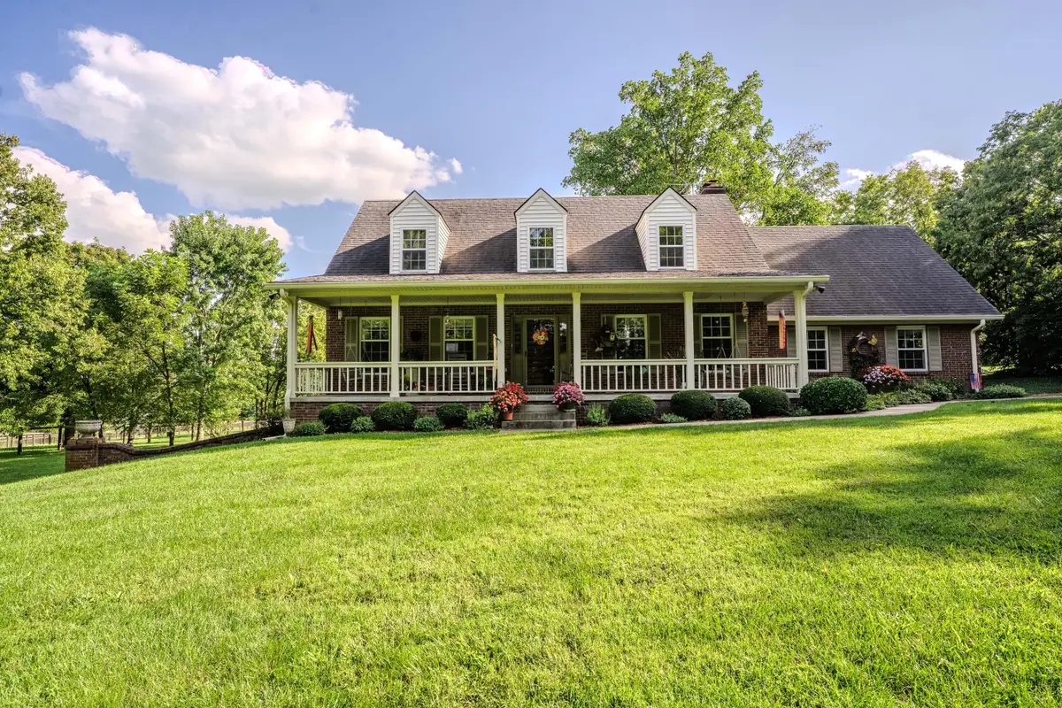 2075 Pinckard Pike, Versailles, KY 40383 - #1