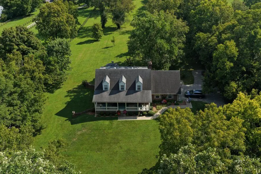 2075 Pinckard Pike, Versailles, KY 40383 - #2