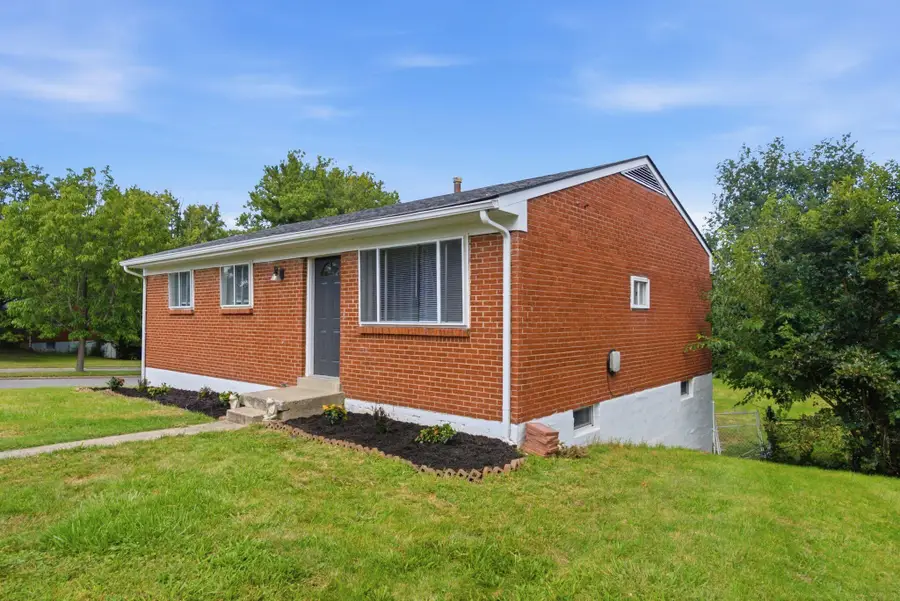3601 Olympia Circle, Lexington, KY 40517 - #2