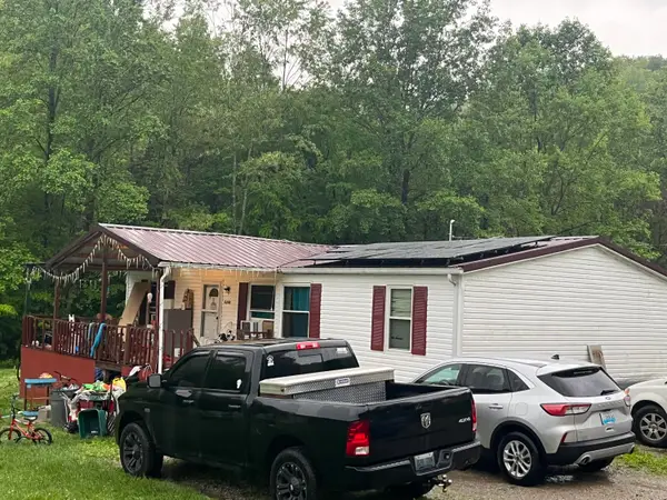 2244 Valentine Branch Road, Bimble, KY 40915
