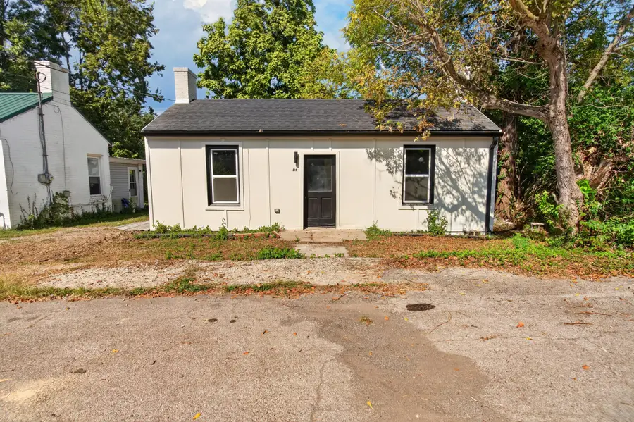 218 N Greenville Street, Harrodsburg, KY 40330 - #2