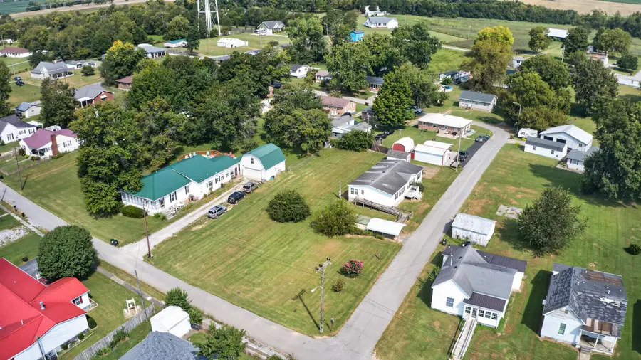 202 N Third Street, Harrodsburg, KY 40330 - #3
