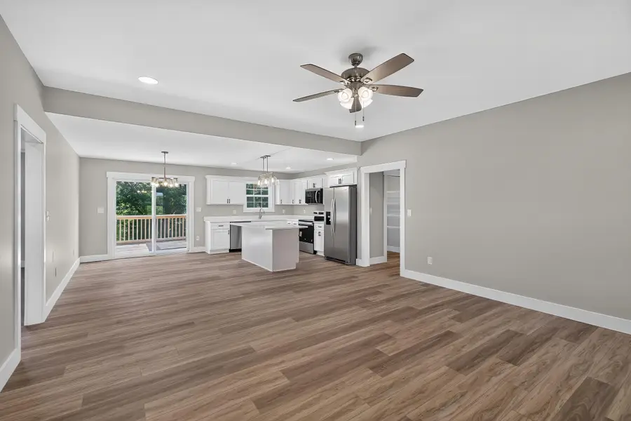 231 Lakeland Drive, Harrodsburg, KY 40330 - #3