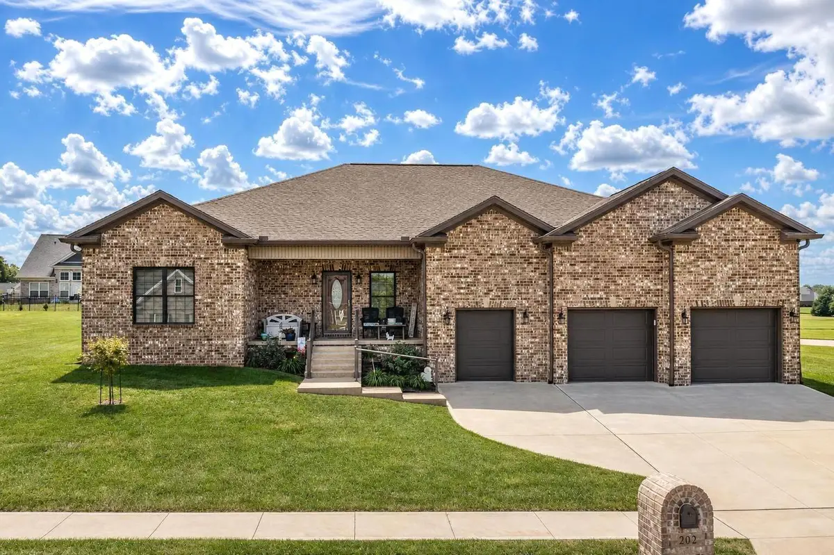 202 Wedgewood Circle, Paris, KY 40361 - #1