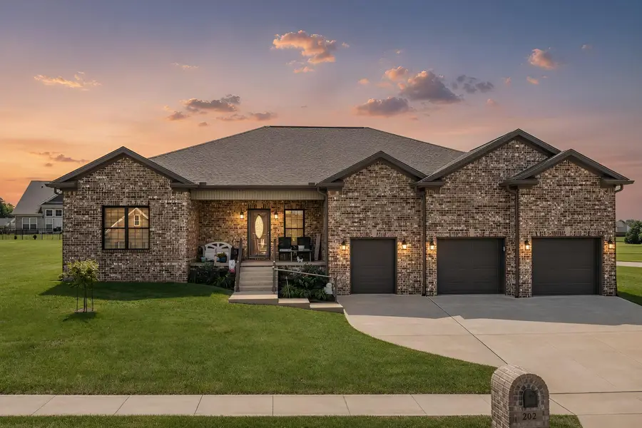 202 Wedgewood Circle, Paris, KY 40361 - #2
