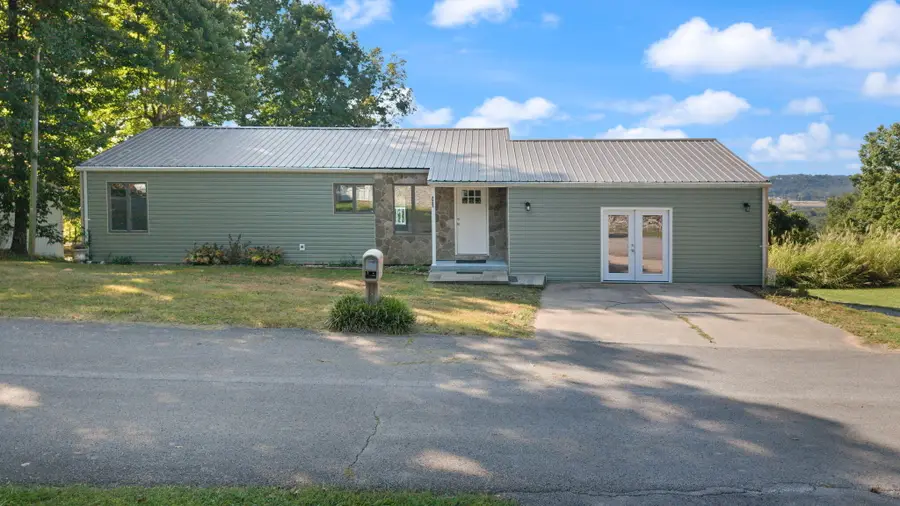 3925 Hickory Hill Drive, Somerset, KY 42503 - #2