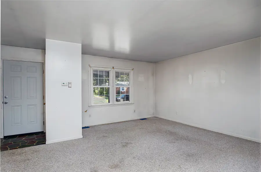 102 Merewood Drive, Versailles, KY 40383 - #3