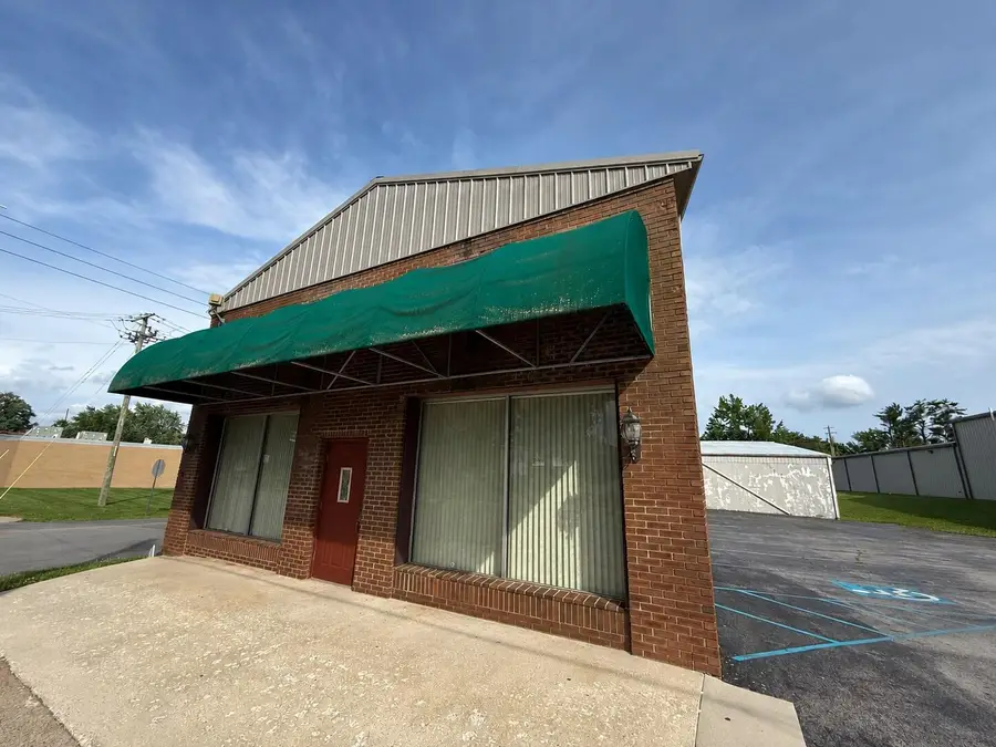458 Main Street, Russell Springs, KY 42642 - #2