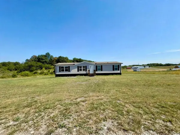 333 Turkey Lp, East Bernstadt, KY 40729