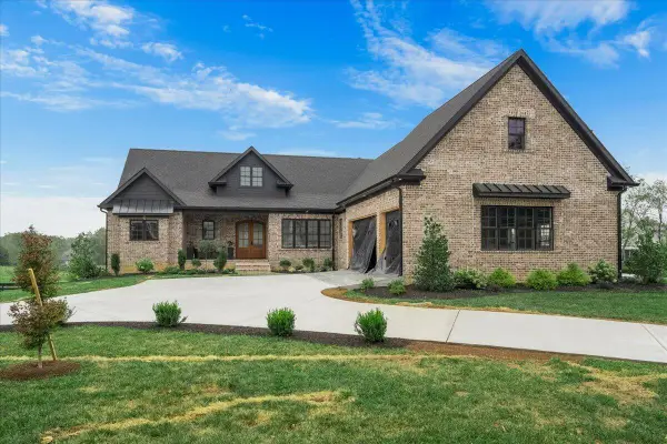 202 The Backstretch, Nicholasville, KY 40356