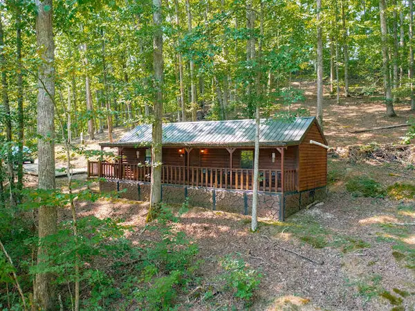 411 Alum Cave Road, Annville, KY 40402