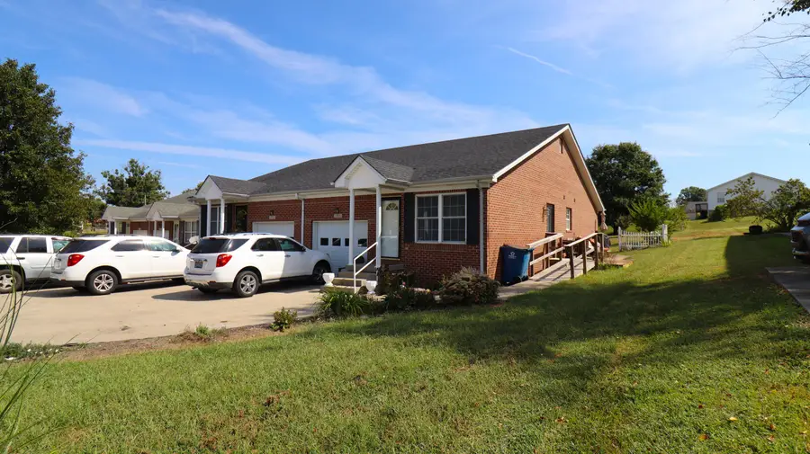 711-713 Park Way Avenue, Harrodsburg, KY 40330 - #3