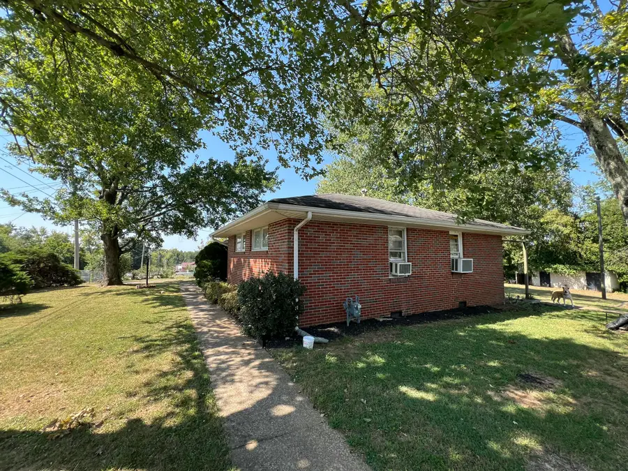 237 Center Street, Princeton, KY 42445 - #3