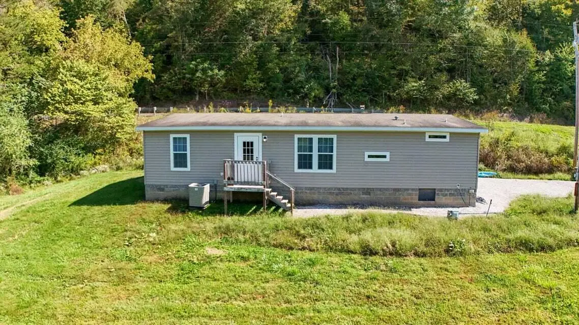 13735 Kentucky 66, Oneida, KY 40972 - #1