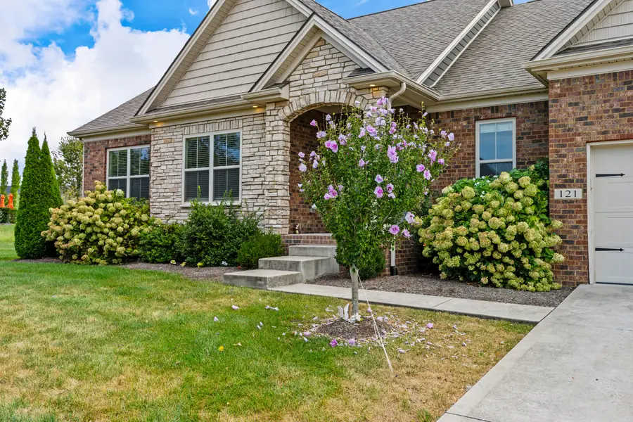 121 Sunningdale Drive, Georgetown, KY 40324 - #2