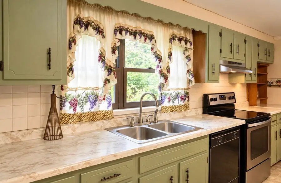 24 Halls Road, Pineville, KY 40977 - #2