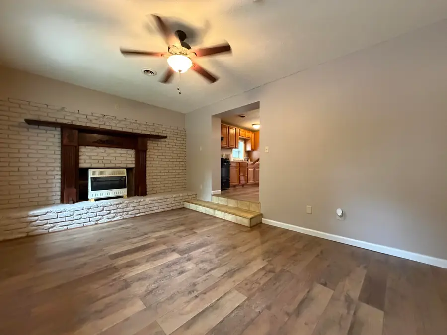 1050 Old Madisonville Road, Princeton, KY 42445 - #2