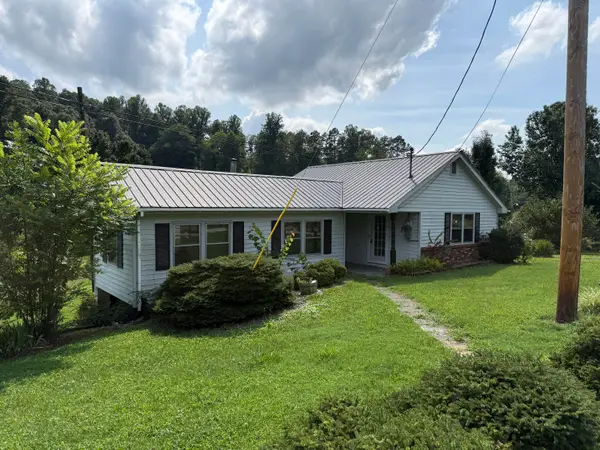 2526 S Hwy 421, McKee, KY 40447