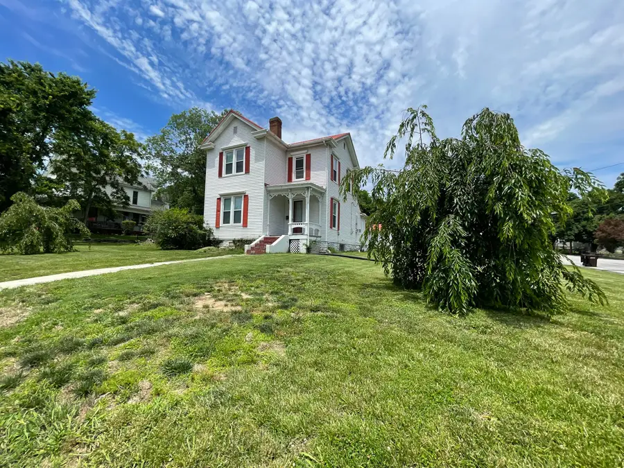 302 Danville Street, Lancaster, KY 40444 - #2