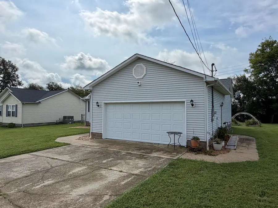 1376 Thornapple Drive, Mayfield, KY 42066 - #3