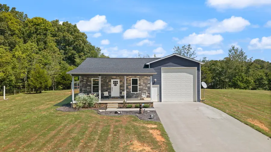 64 Alexandra Drive, Nancy, KY 42544 - #2