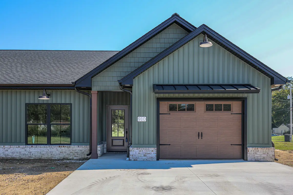 910 Violet Court, Paducah, KY 42001 - #1