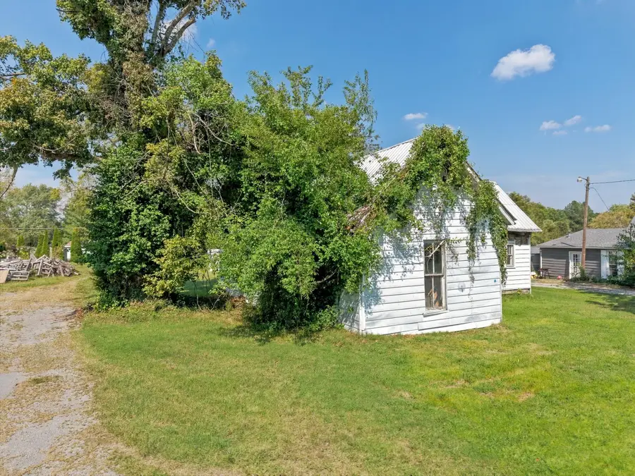 625, 633, 639 E Bellville Street, Marion, KY 42064 - #3