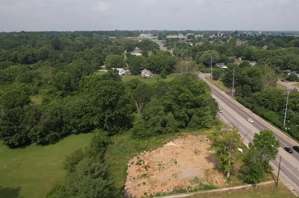 2400 Versailles Road, Lexington, KY 40504 - #1