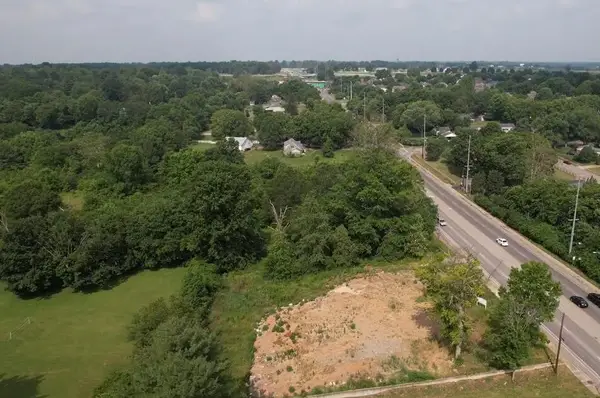 2400 Versailles Road, Lexington, KY 40504