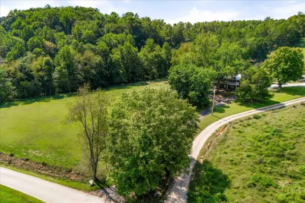 1889 Pond Lick Road, Annville, KY 40402