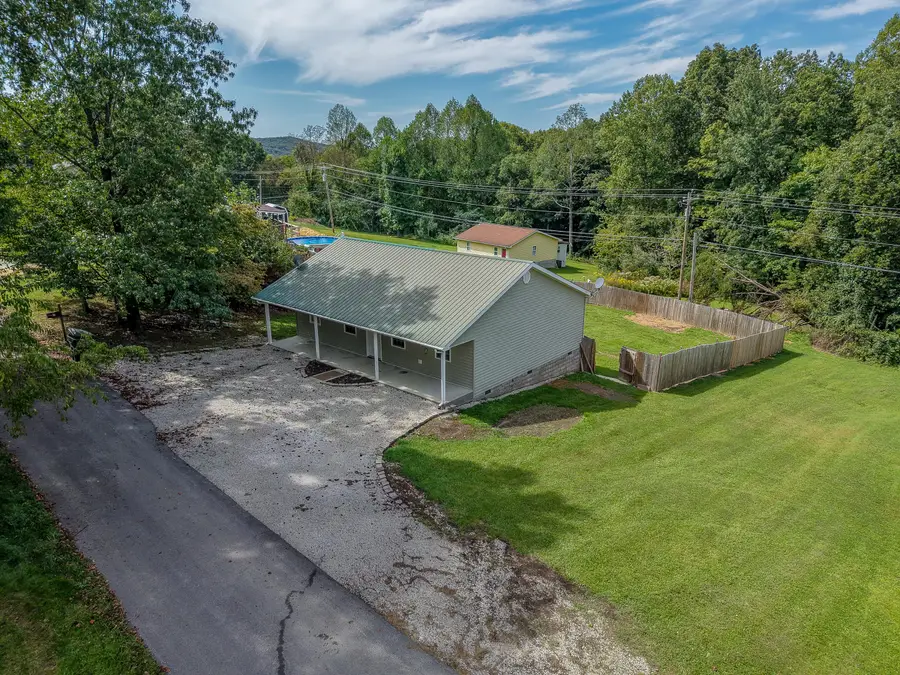 211 Ridgeway Drive, Morehead, KY 40351 - #3